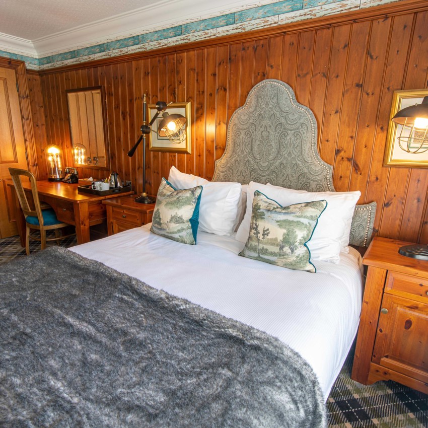 Dunkeld | Dunkeld House Hotel Room 412 Fisherman Cottage Bedroom 1