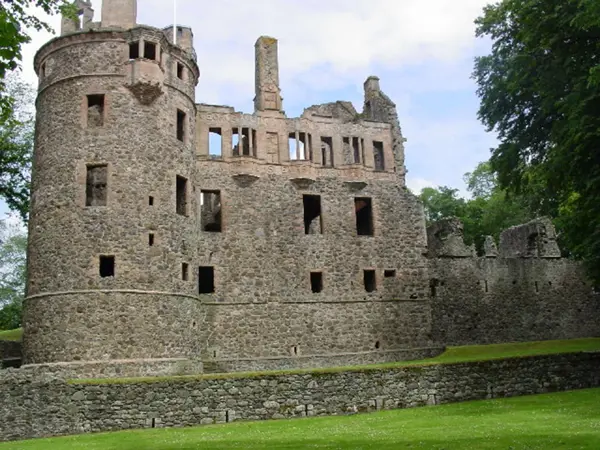 Crerar Group | Huntly Castle Wikimedia Commons Cc Sa 20 Lyall Duffus